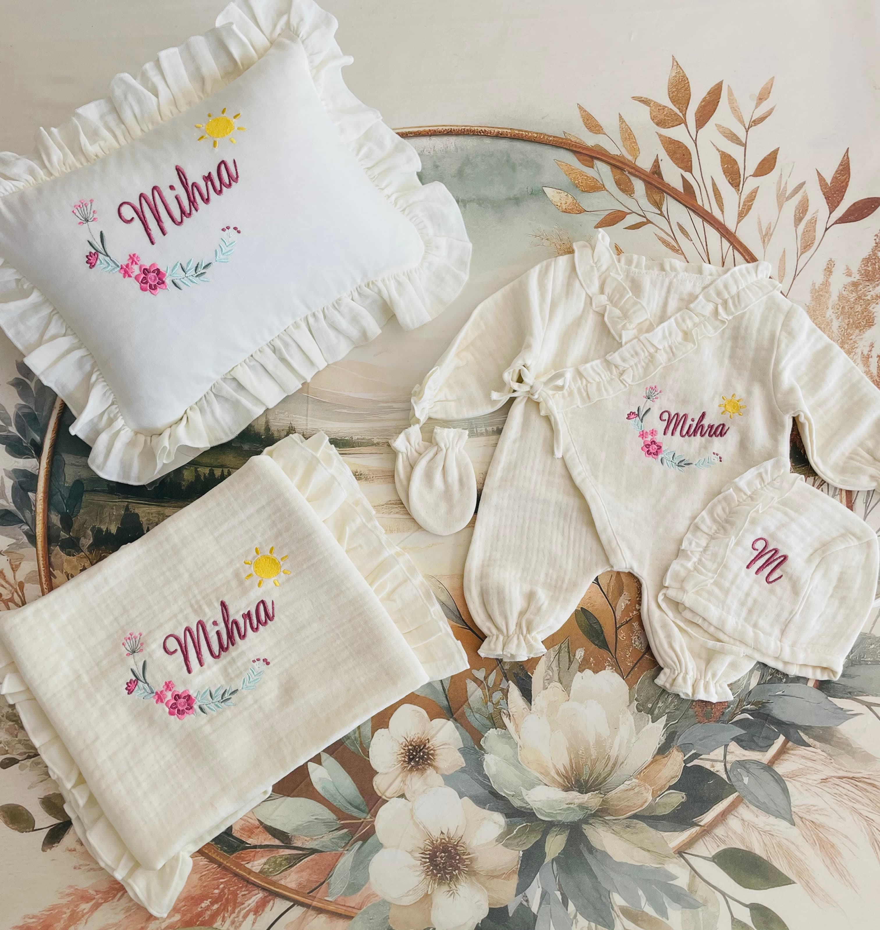 Çiçek ve güneş desenli müslin set